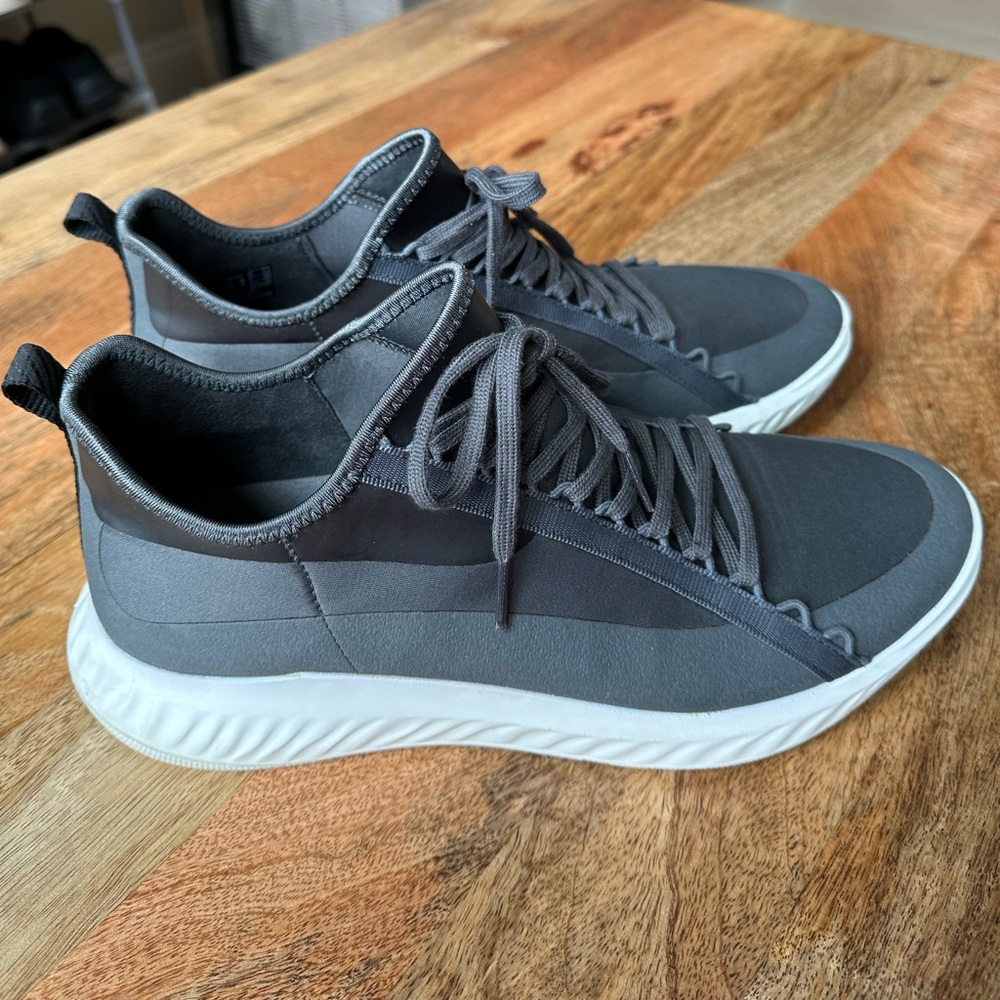 Ecco Men's ST.1 LITE Sneakers. Gray. Size 42 EU